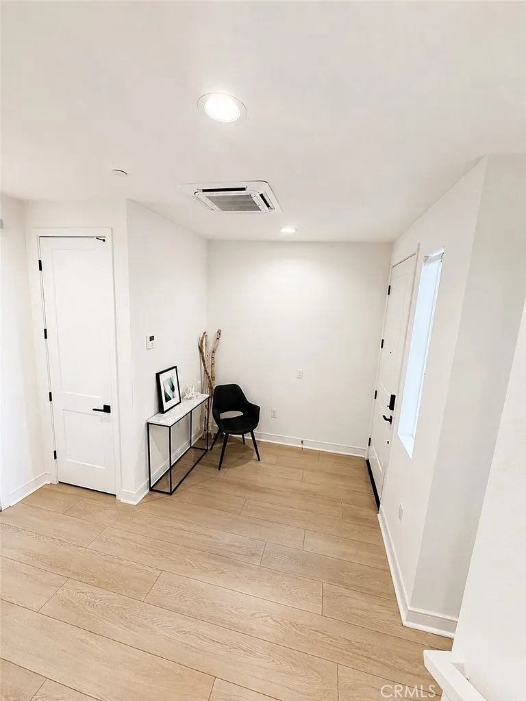 4 bed, 2546 sqft, $8,750 — Photo 4