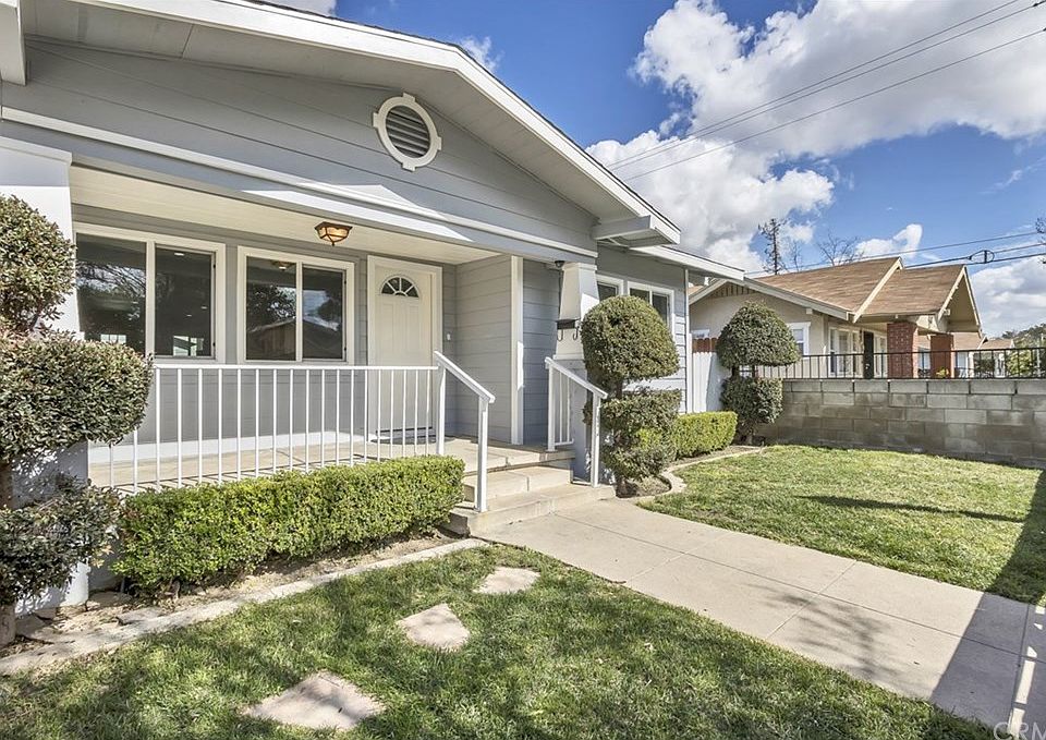 1st image of 331 E Wisteria Pl