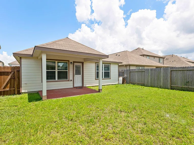 17555 Greystanes Rd — Photo 25