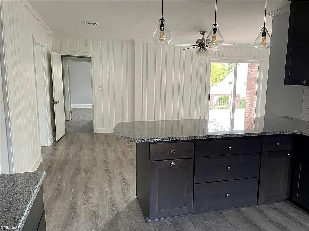 127 Eggleston AVE — Photo 3