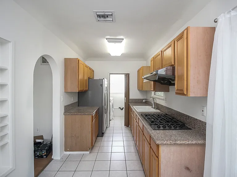 4123 Daines Dr — Photo 7