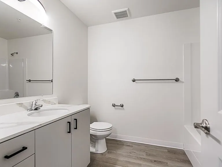 110 SW 7th St — Photo 26
