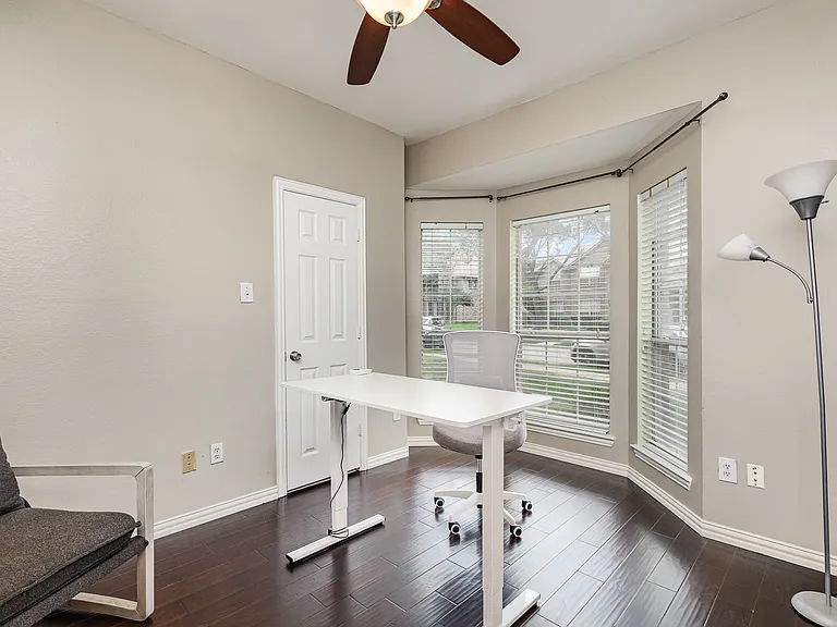 4417 Staten Island Dr — Photo 21