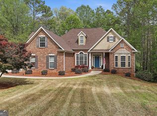 25 Lyndhurst Way, Sharpsburg, GA