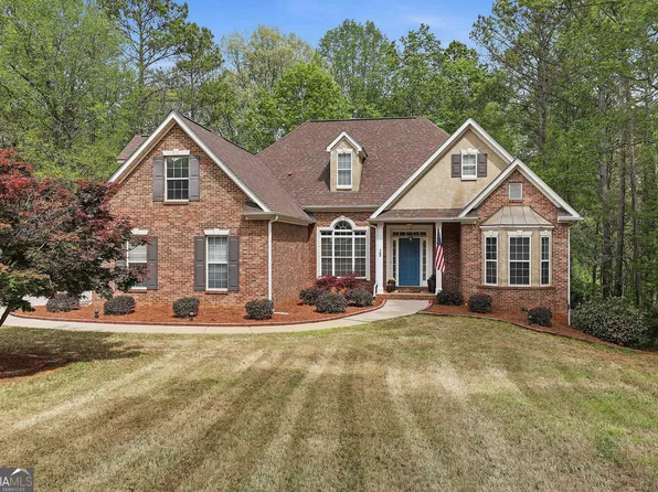 25 Lyndhurst Way, Sharpsburg, GA 30277