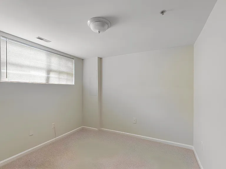 1501 N Rambling Way — Photo 11