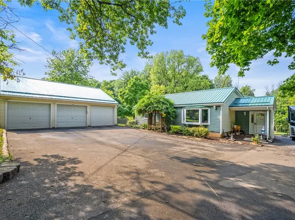 447 Walworth Penfield Rd, Macedon, NY 14502