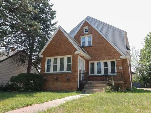 6221 W Thurston COURT #6221A/6221B, Milwaukee, WI 53218