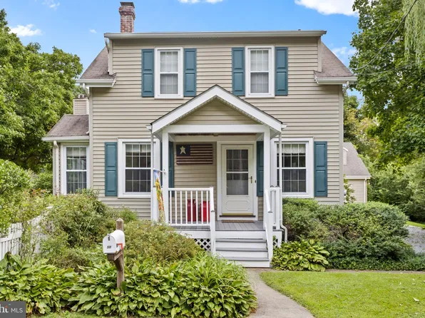 50 Burnside Ave, Hamilton, NJ 08620