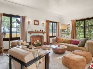 2420 N Beachwood Dr, Los Angeles, CA 90068