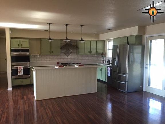 5th image of 320 Valentina Dr