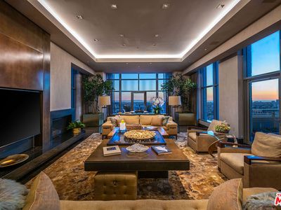 10776 Wilshire Blvd #2302, Los Angeles, CA, 90024