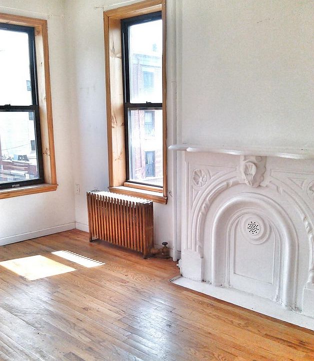 1st image of 146 Wythe Ave APT 1