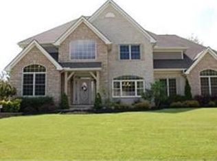 9960 Hidden Hollow Trl, Broadview Heights, OH