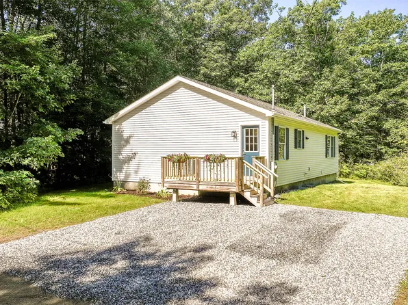 1316 Camden Road, Warren, ME 04864