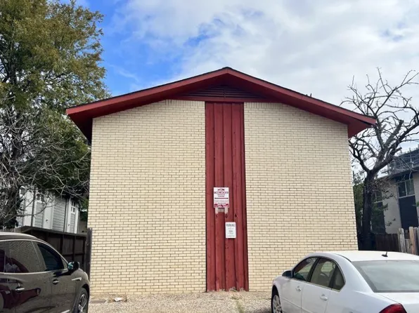 504 1st St APT B, College Station, TX 77840