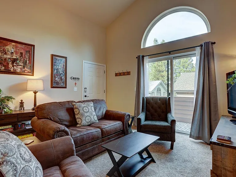 56858 Enterprise Dr — Photo 6