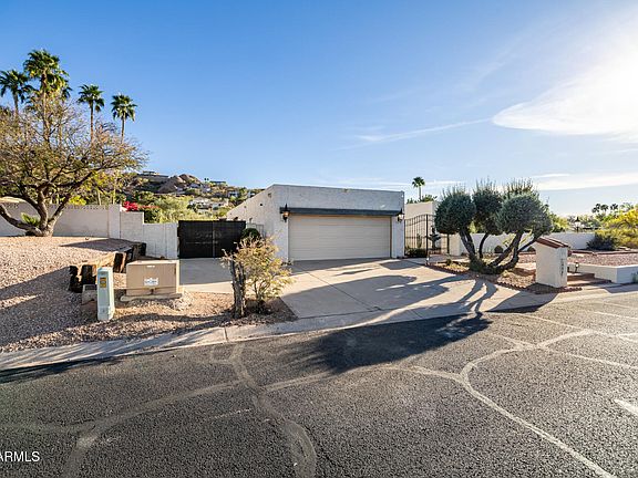 3rd image of 4701 E RANCHO Drive