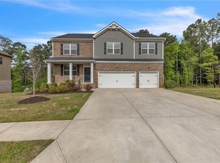 8016 Louis Dr, Locust Grove, GA 30248