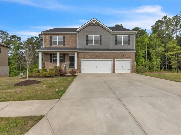8016 Louis Dr, Locust Grove, GA 30248