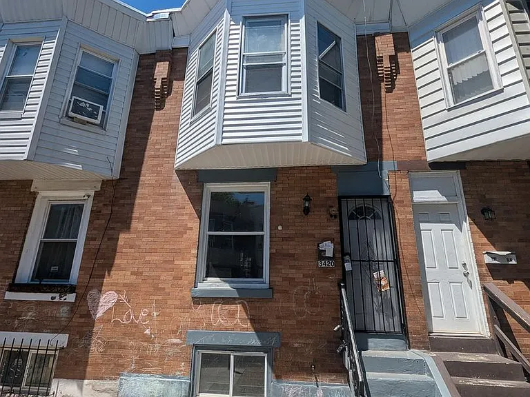 3420 Keim St — Photo 10