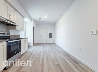 4007 W Martin Luther King Jr Blvd #V305, Los Angeles, CA 90008