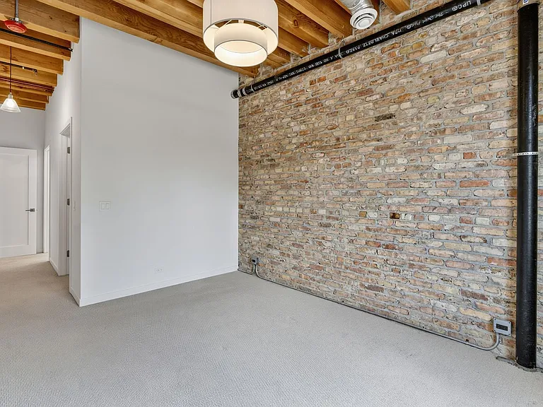1401 N Western Ave — Photo 42