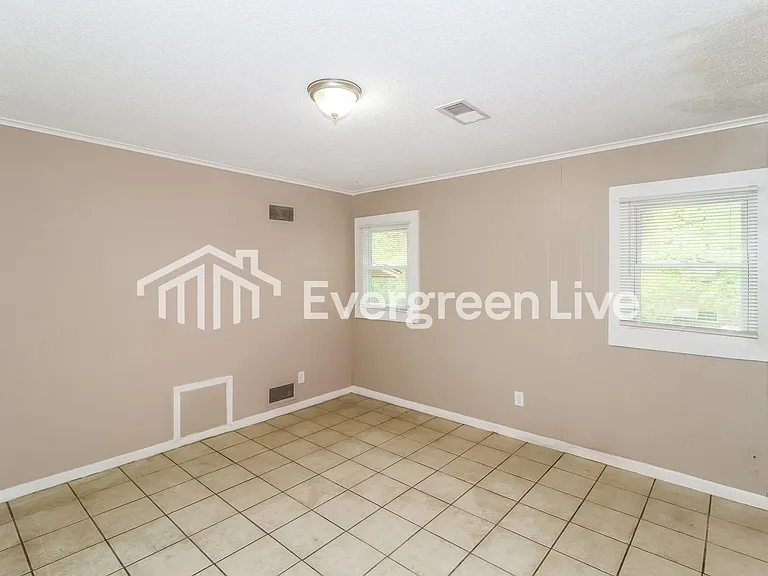 4302 Almo Ave — Photo 5