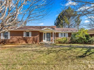 800 Mountain View Rd, Mars Hill, NC 28754