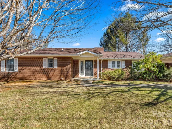 800 Mountain View Rd, Mars Hill, NC 28754