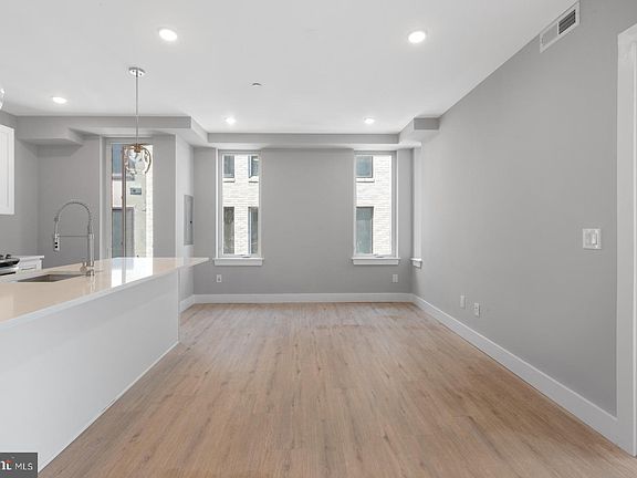 5th image of 1144 Frankford Ave #501