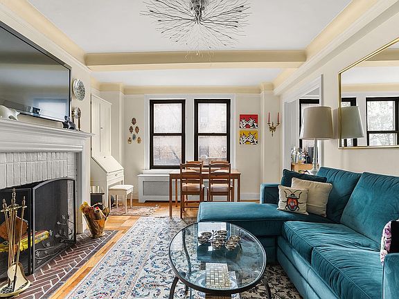 5th image of 205 E 69th St APT 4G