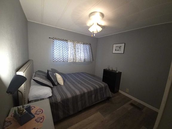 5th image of 9109 Rawlins Ave