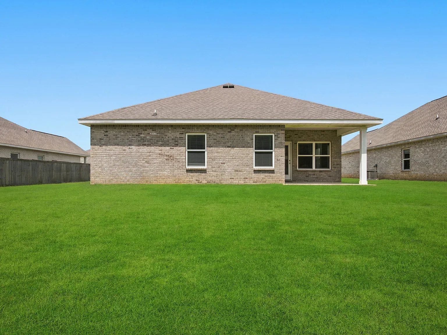 4 bed, 2035 sqft, $2,600 — Photo 3
