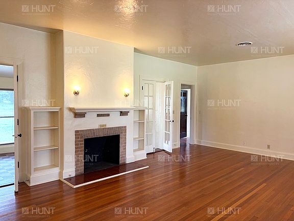2nd image of 1 E Park Ln #321