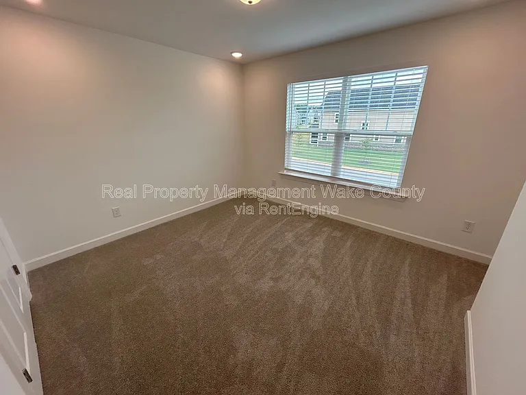 156 Sargents St — Photo 27