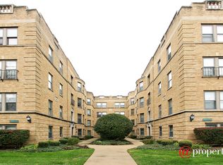 132 N Haven Rd APT 1E, Elmhurst, IL 60126