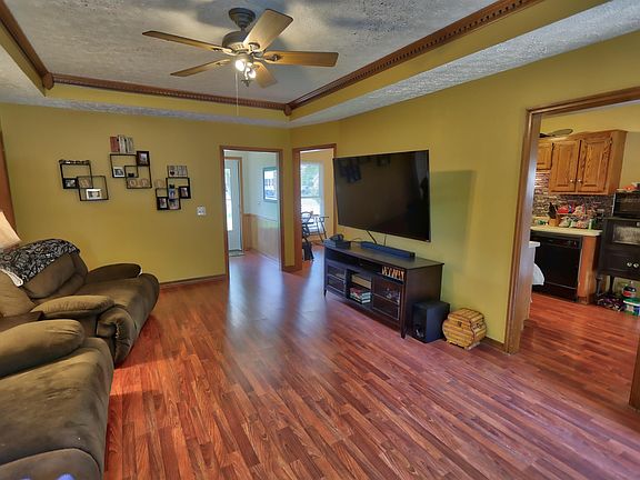 4th image of 111 Robert Ave