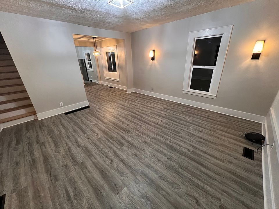 Front entrance living room