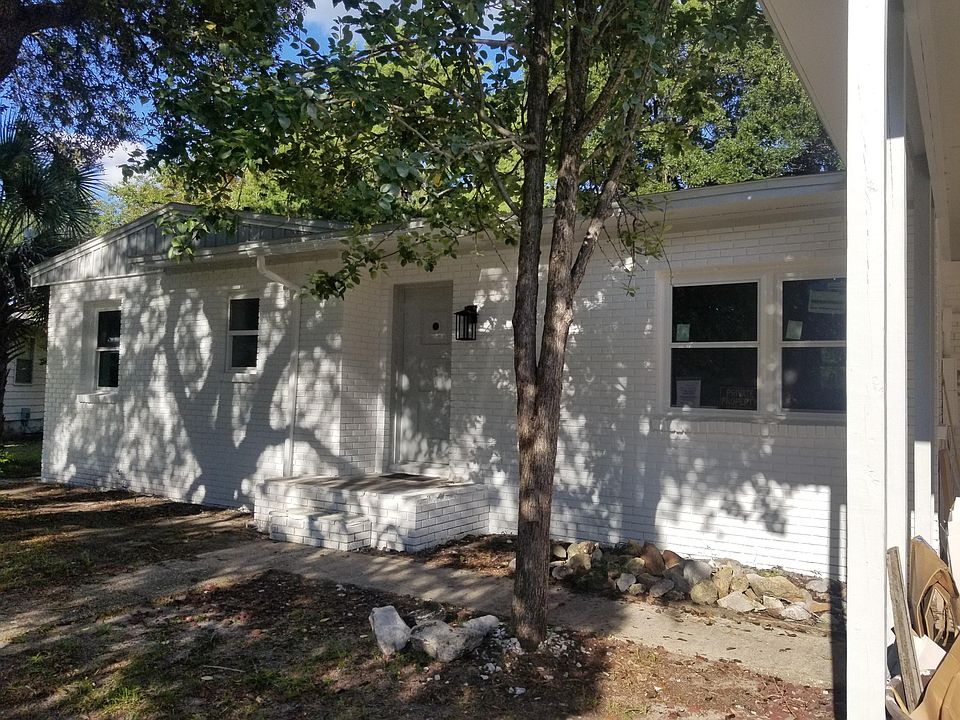1st image of 121 Rainbow Dr