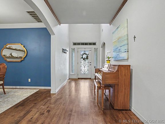 4th image of 16310 E 47th Pl