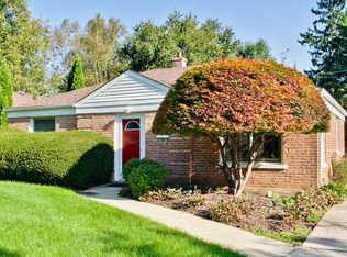 636 E Rockland Rd, Libertyville, IL 60048