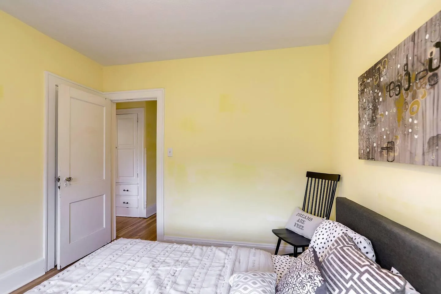 5 bed, 1850 sqft, $2,200 — Photo 3