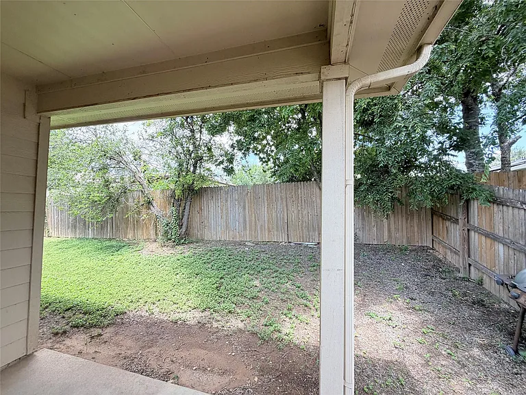 225 Cibolo Creek Dr — Photo 30