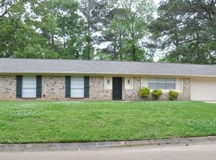 31 Pebble Hill Dr, Brandon, MS 39042