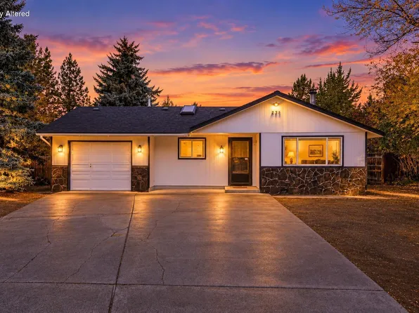 231 SE Airpark Dr, Bend, OR 97702