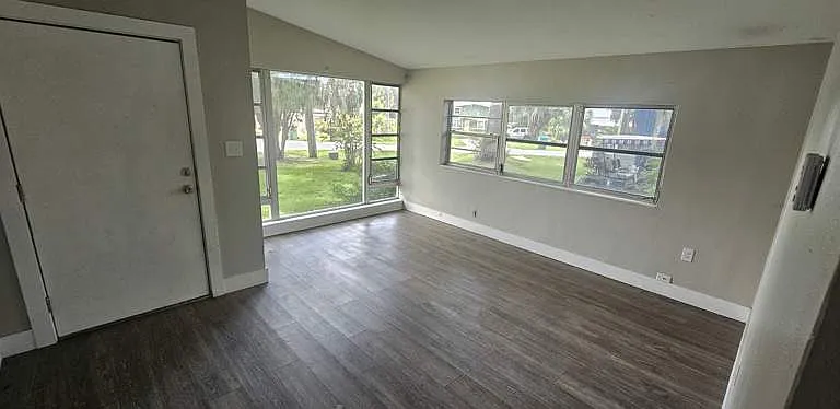 1208 Lee St #801 — Photo 4