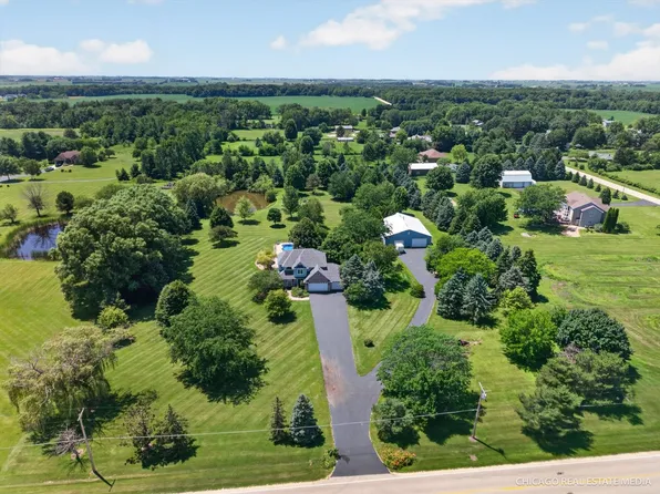 27031 Brickville Rd, Sycamore, IL 60178