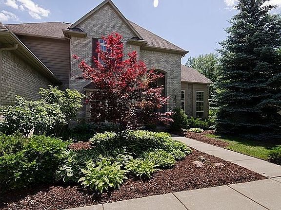 3rd image of 4478 Lake Forest Dr W