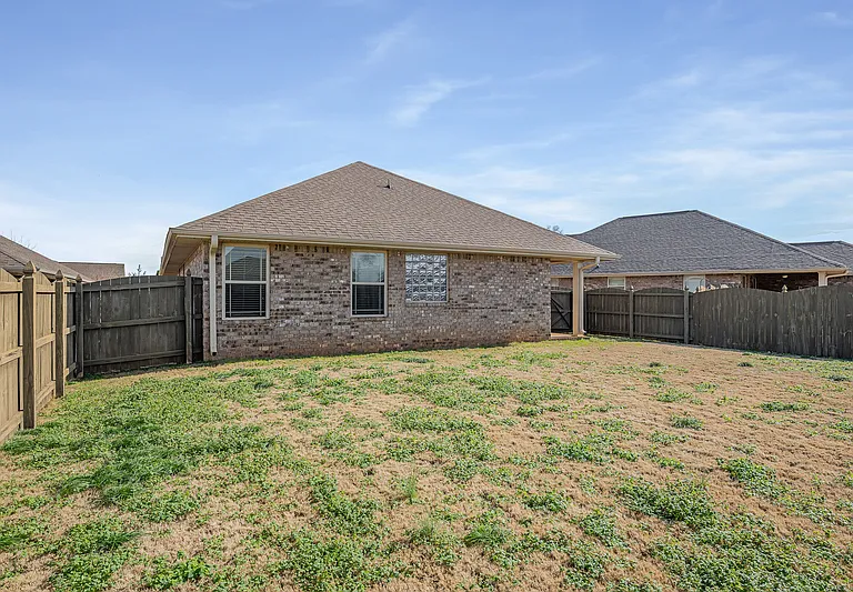 808 Willow Shoals Dr SW — Photo 5